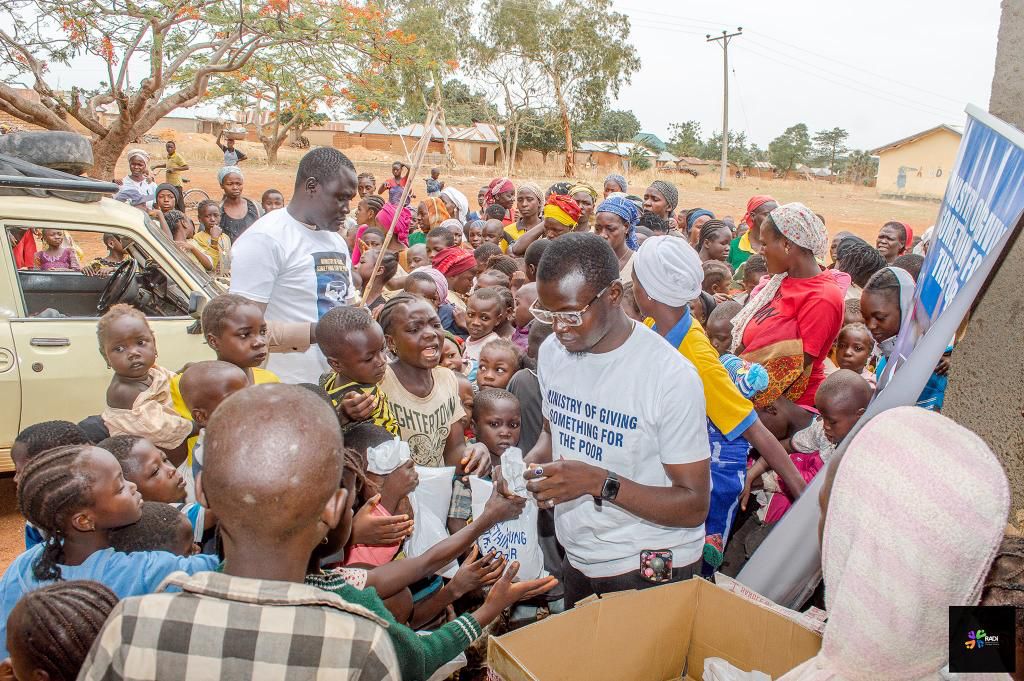 You are currently viewing RADi delivered breakfast to 300 children in Rimau village